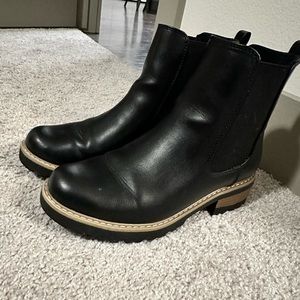 Target Chelsea Boots- size 8, black